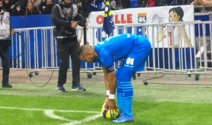 时隔两月破荒，“梅开二度”的霍伊伦还需枪口更稳