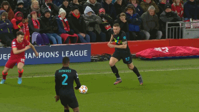 球队取胜后送亚泰降级，海牛球迷在退场时高喊“亚泰降级啦”