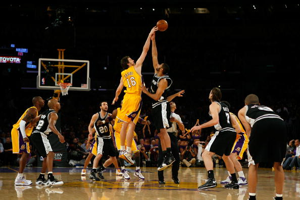 签下多纳鲁马是曼联复兴的信号，新管理层和老八一样高瞻远瞩